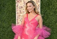 Estilista anuncia livro de figurinos de Margot Robbie nas estreias de 