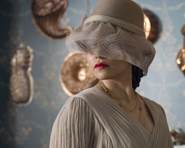 A série escolheu uma abordagem bem diferente para a personagem de Medusa. / Disney/David Bukach