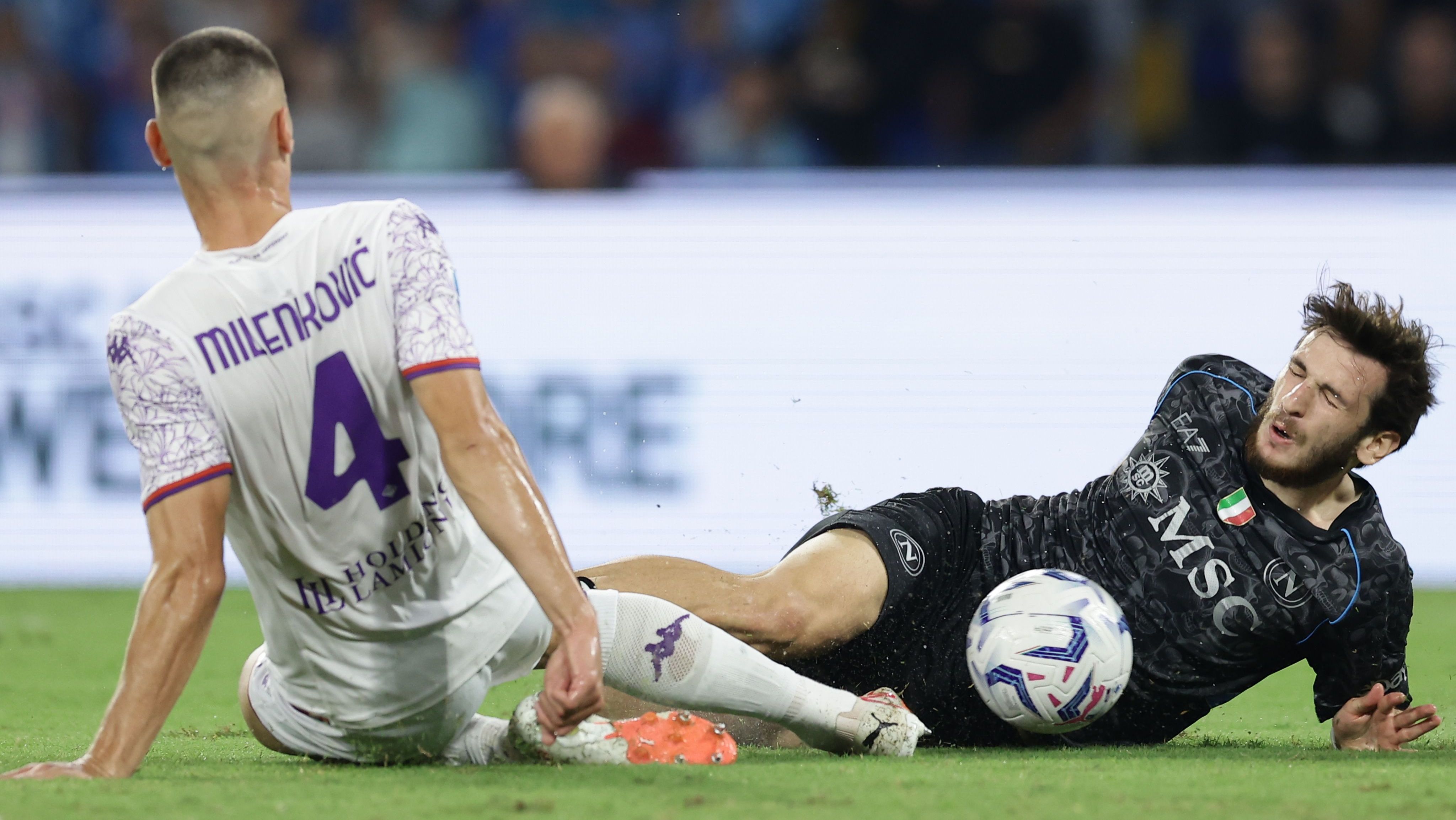 Napoli e Fiorentina se enfrentam pela Supercopa da Itália