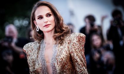 Natalie Portman na 25 de Março? Atriz viraliza ao posar para revista