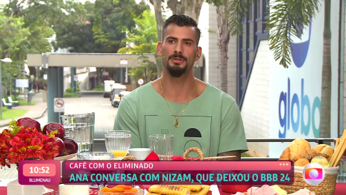 Nizam, ex-participante do BBB24 durante "Café com Eliminado" nesta segunda (22)