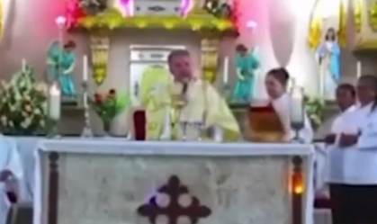 Padre chama casal de "pobre" e critica decoração de igreja durante celebração em Sergipe