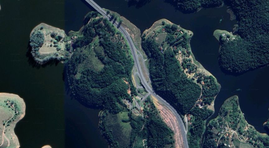 Local onde a câmera de segurança da Rodovia dos Tamoios filmou um helicóptero que pode ser a aeronave desaparecida / Reprodução/Google Earth