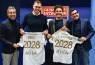 Lyon anuncia Adryelson e Lucas Perri, ex-Botafogo, em vídeo com aula de francês