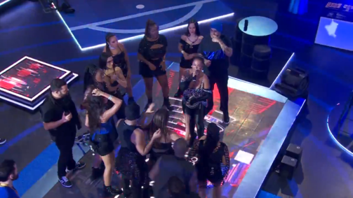 Valesca Popuzuda foi uma das apresentações na quarta festa do BBB 24