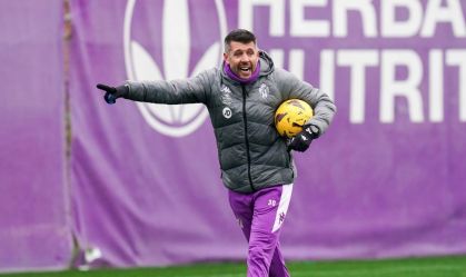 Ex-Cruzeiro, Pezzolano se despede do Valladolid após goleada e demissão