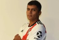 Vasco encaminha acerto com zagueiro indicado por Ramón Díaz