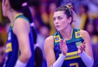 Jogadora da Seleção Brasileira de Vôlei passa por terremoto no Japão