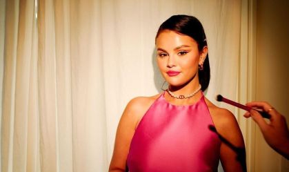 Selena Gomez lança blush viral no Brasil; saiba mais