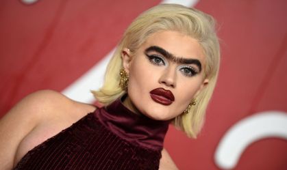 Movimento "Januhairy" celebra os pelos do corpo feminino