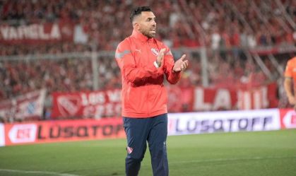 Tevez em jogo do Independiente