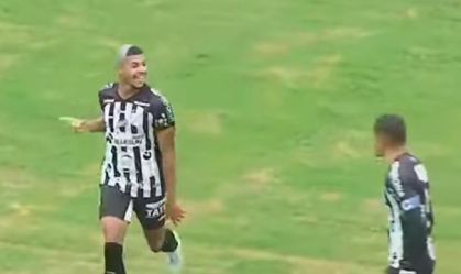 Thomaz comemora gol da Inter de Limeira