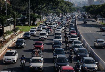 Trânsito em São Paulo em foto de 2023