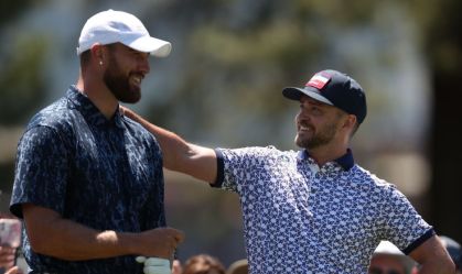 Jogador da NFL e cantor participaram juntos de um campeonato de golfe