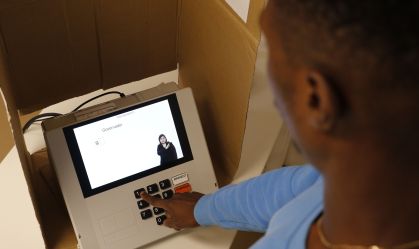 Posso votar para prefeito morando no exterior?