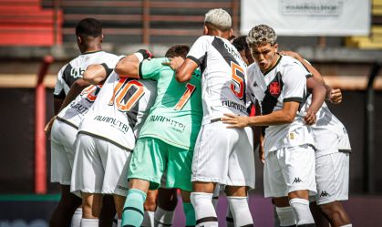 Vasco enfrenta o Vitória na Copinha