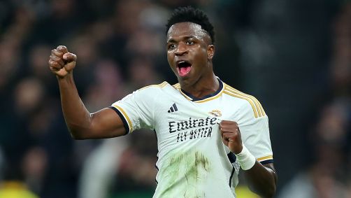 Vinicius Júnior comemora gol na vitória do Real Madrid sobre o Almería