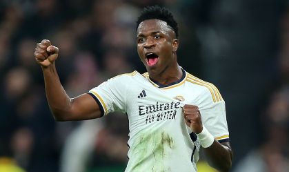 Vinicius Júnior comemora gol na vitória do Real Madrid sobre o Almería