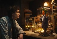 Elenco de "Wonka" prova e elogia chocolate brasileiro; assista