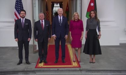 Biden e rei da Jordânia conversam por telefone em meio à tensão no Oriente Médio