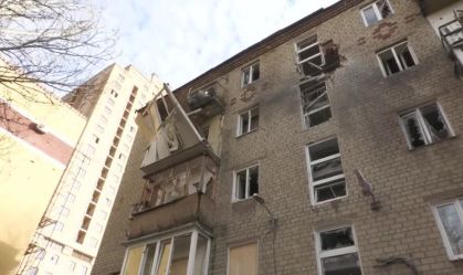 No aniversário de 2 anos da guerra, Ucrânia e Rússia trocam ataques com drones e mísseis
