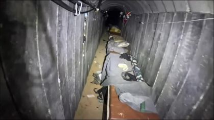 Forças israelenses dizem ter encontrado um túnel de 10 km de comprimento que liga o norte e o sul da Faixa de Gaza