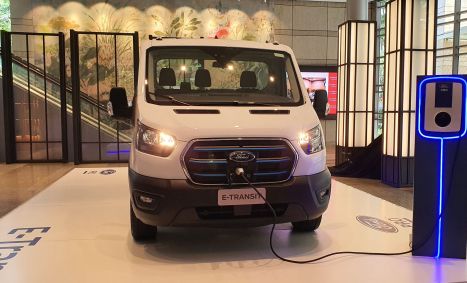 Ford E-Transit Chassi é veículo comercial elétrico da marca norte-americana