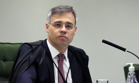 O miniunalsbtro do STF André Mendonça durante sessão da Segunda Turma