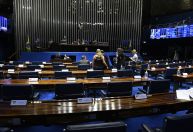 Senado aprova urgência de projeto que prevê o fim da 