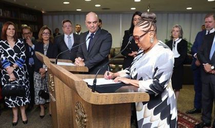 TSE dá posse a dois novos ministros; saiba quem são
