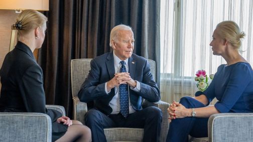 Presidente Joe Biden em reunião com a esposa e a filha de Alexei Navalny, Yulia e Dasha Navalnaya, em São Francisco, Califórnia