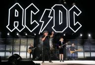 AC/DC irá relançar toda a sua discografia em vinis dourados