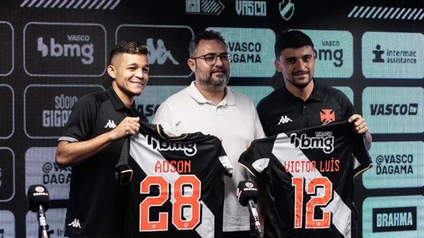 Adson e Victor Luis foram apresentados pelo Vasco, em São Januário / Leandro Amorim / Vasco