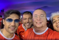 Abel Ferreira na folia! Técnico do Palmeiras curte desfile de escolas de samba