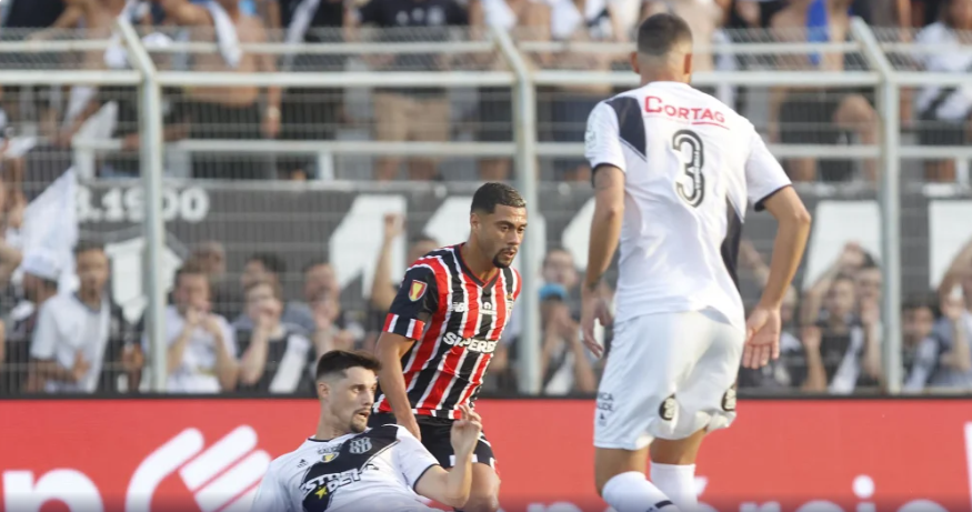 São Paulo recebe o Red Bull Bragantino no MorumBIS