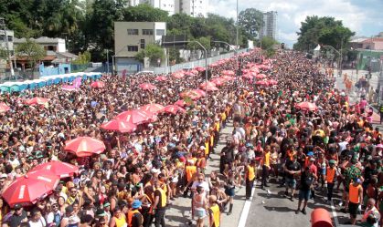 Público no bloco Bonde do Pesadão, em SP