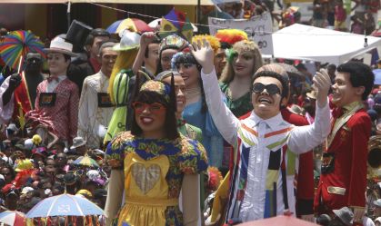 Bonecões de Olinda caem nas graças da imprensa internacional