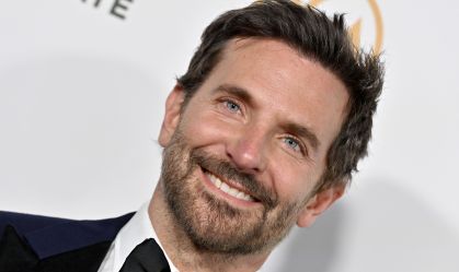 Bradley Cooper diz que não usa roupas em casa: "Estilo sueco"
