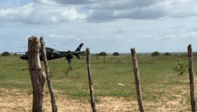 Três helicópteros são usados na busca pelos criminosos que fugiram do presídio de segurança máxima, em Mossoró (RN).