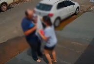 Vídeo: Veja o momento em que policial de folga salva bebê afogado em Goiás