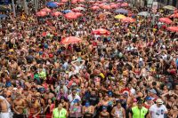 Na folia, um celular é roubado ou furtado a cada 6 minutos no Rio