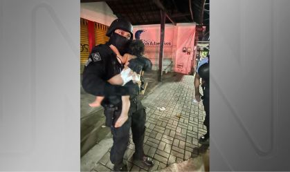 Atirador de elite salva criança que era feita refém pelo pai