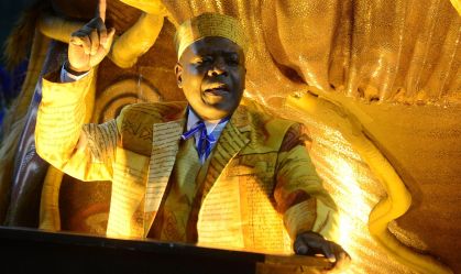 Silvio Almeida vive abolicionista em desfile da Portela: "Carnaval me inventou"