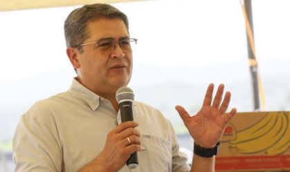 Corte dos EUA condena ex-presidente de Honduras a 45 anos de prisão em caso sobre drogas
