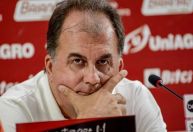 Presidente do Vitória calcula prejuízo e promete ação contra árbitro; entenda