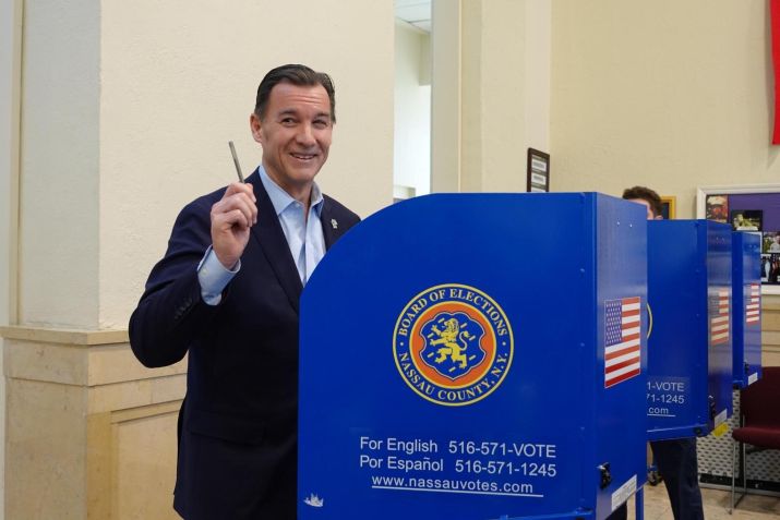 Ex-deputado de Nova York, Tom Suozzi / Reprodução/@Tom_Suozzi