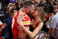 Taylor Swift já escreveu músicas sobre Travis Kelce