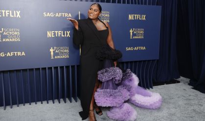Danielle Brooks no tapete cinza do SAG Awards 2024