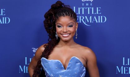 Halle Bailey, de "A Pequena Sereia", celebra maternidade: "Muito feliz"