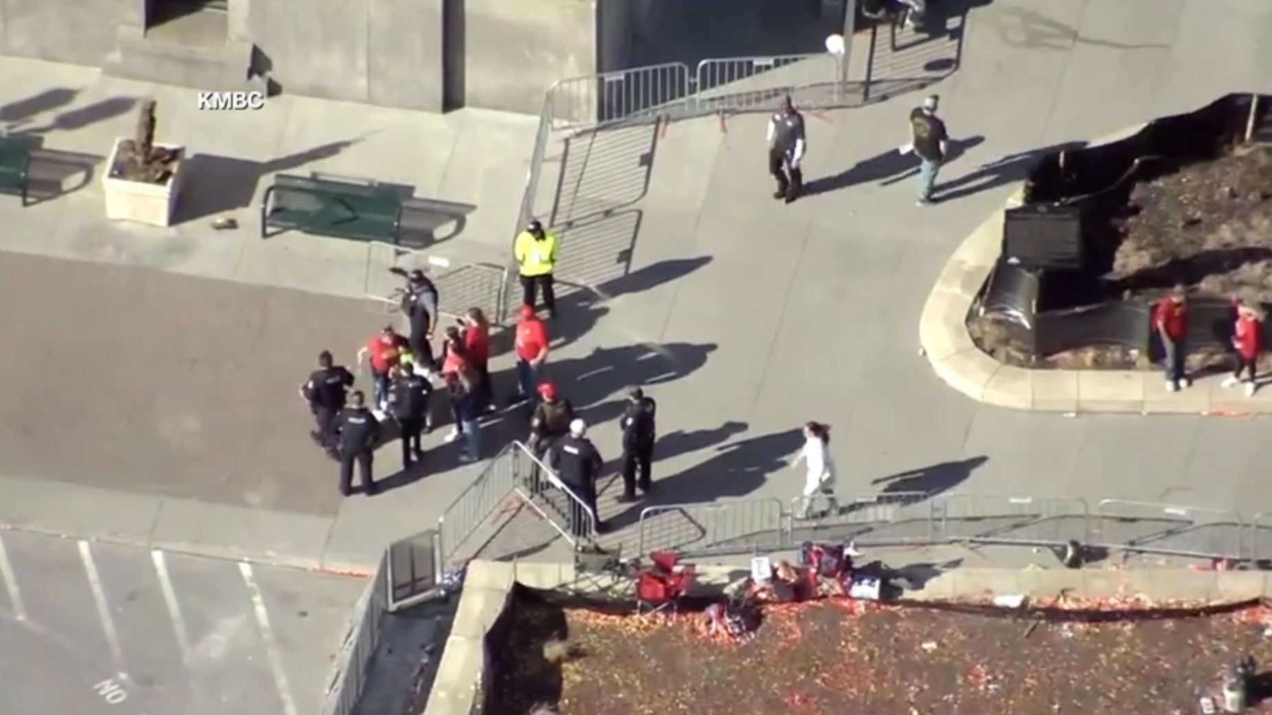 Pessoas são atingidas por tiros na comemoração do título do Super Bowl do Kansas City Chiefs / CNN